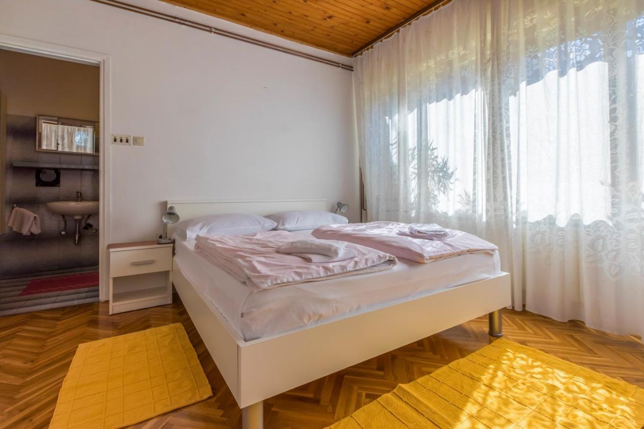Apartments With A Parking Space Selce, Crikvenica - 2381 Luaran gambar