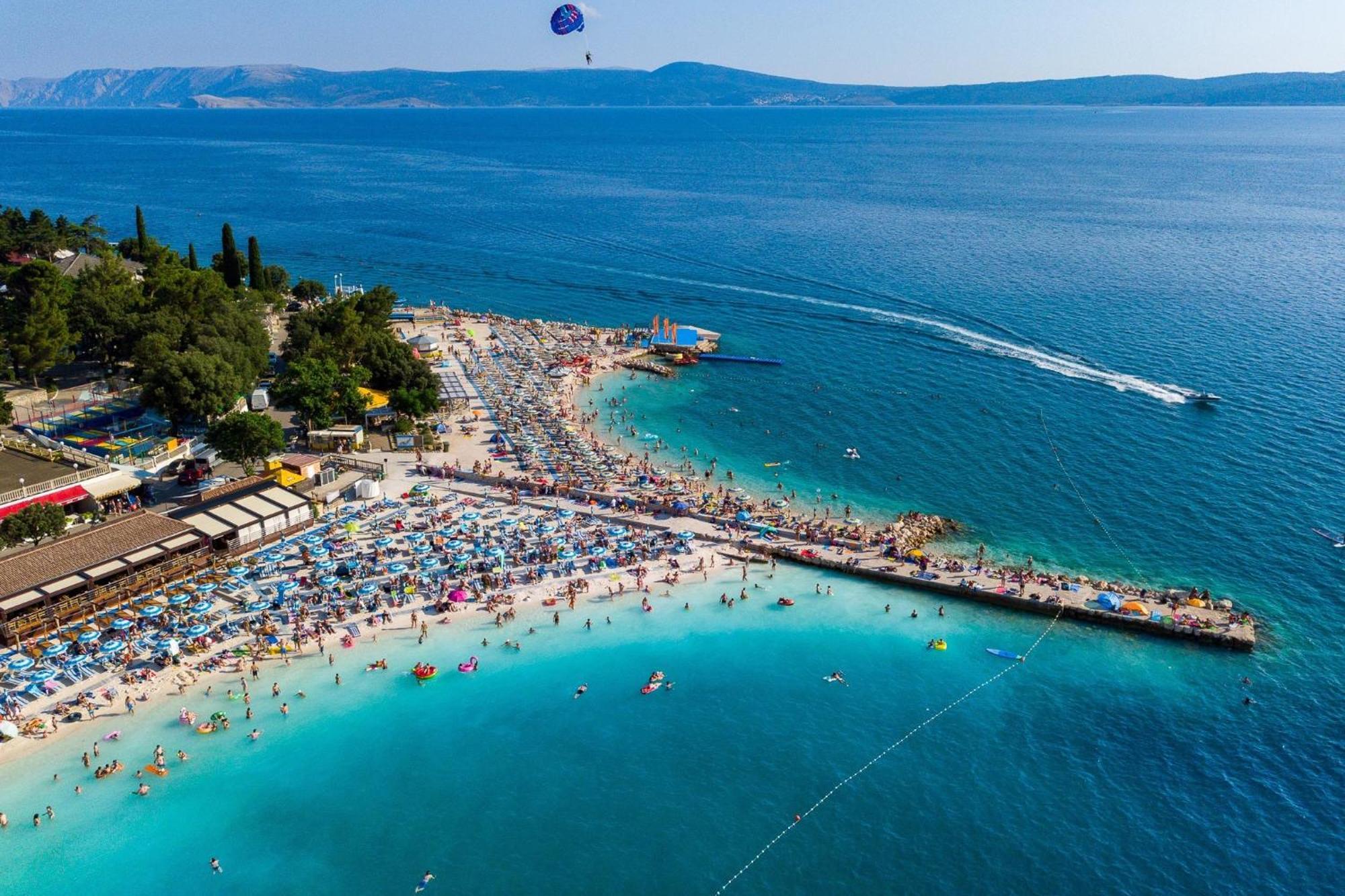 Apartments With A Parking Space Selce, Crikvenica - 2381 Luaran gambar